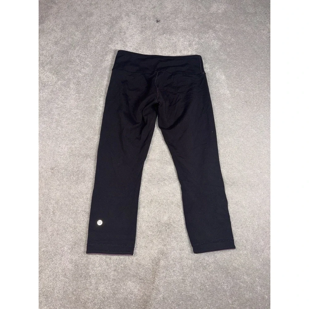 lululemon reversible cropped leggings 6 black/purple